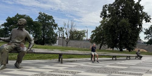 Slow Lane 01|26: Was war das für ein Sommer | Rezzori swingt am Nachkriegs-Feuilleton vorbei | Der erste Satz |